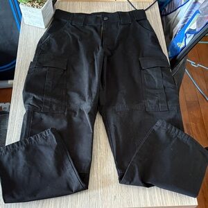 5.11 Tactical Men’s Medium Regular Black Cargo Utility Pants